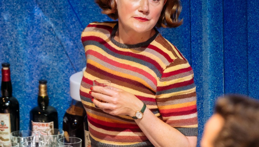 NTL 2019 Present Laughter - Photograph by Manuel Harlan 091
