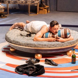 NTL 2019 Present Laughter - Photograph by Manuel Harlan 115