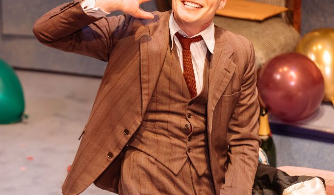 NTL 2019 Present Laughter - Photograph by Manuel Harlan 191
