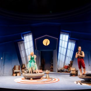 NTL 2019 Present Laughter - Photograph by Manuel Harlan 243
