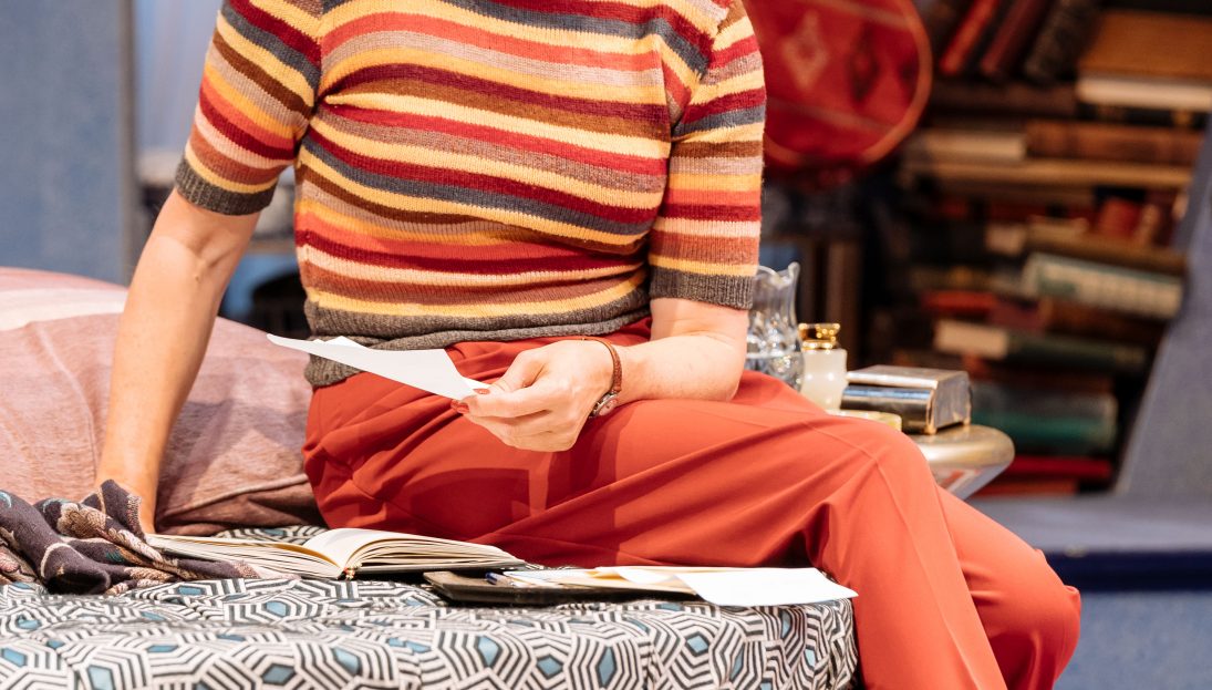 NTL 2019 Present Laughter - Photograph by Manuel Harlan 250