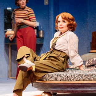 NTL 2019 Present Laughter - Photograph by Manuel Harlan 309