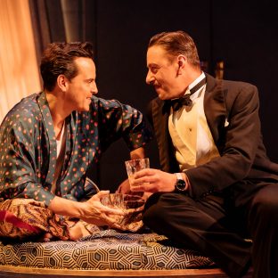 NTL 2019 Present Laughter - Photograph by Manuel Harlan 346
